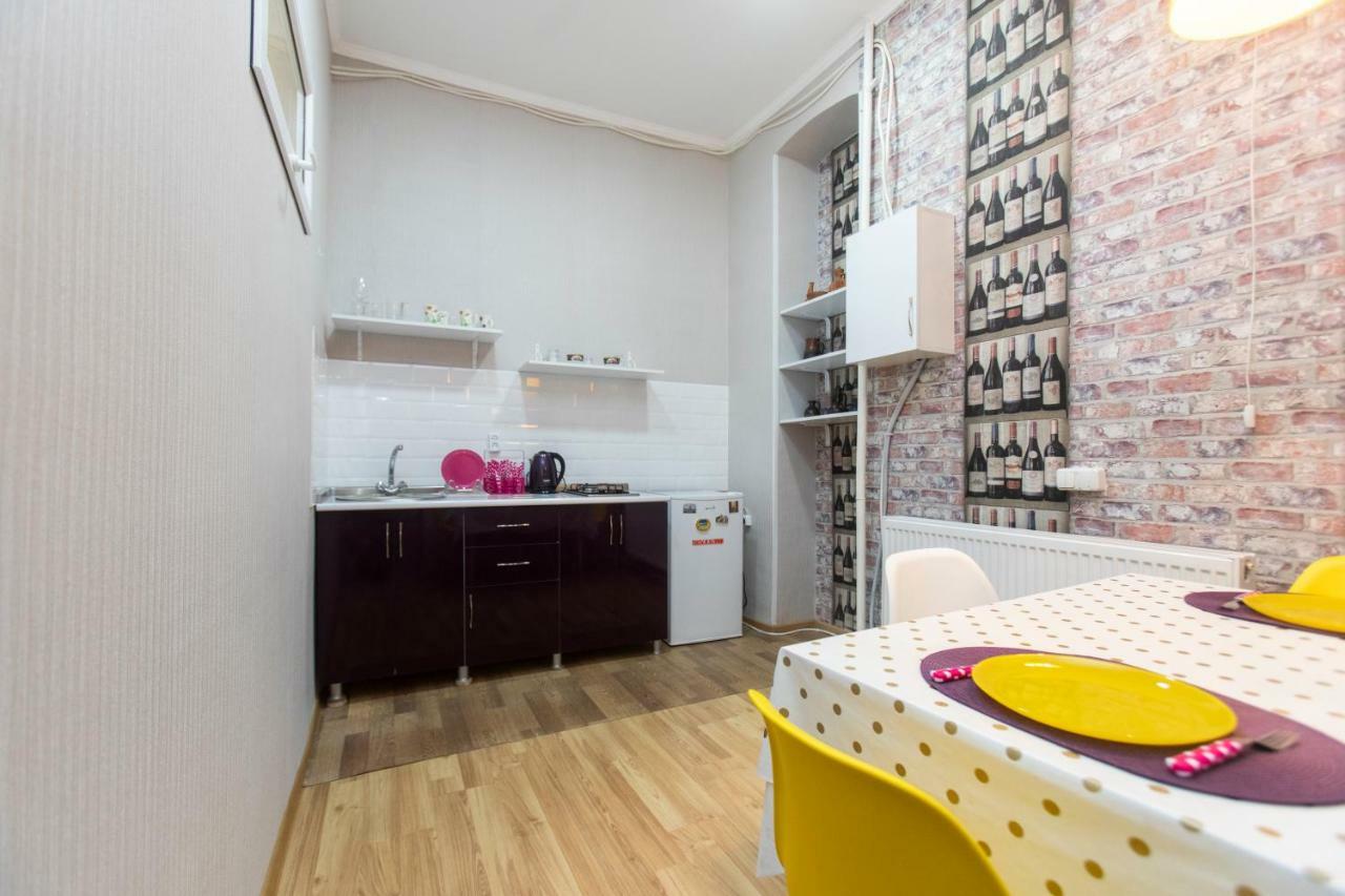 Minimalist Studio Walking Distance To City Centre Appartement Tbilisi Buitenkant foto